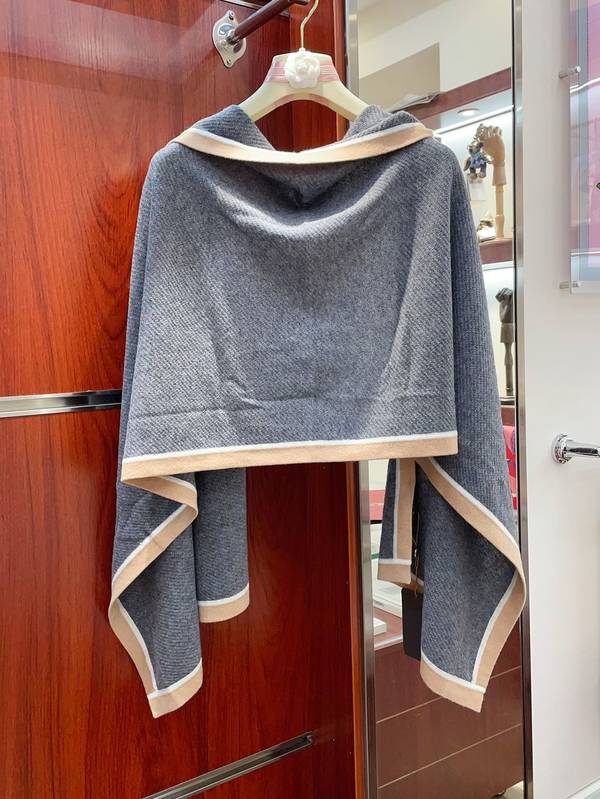 Loro Piana Cloak LPC00037 Loro Piana Cloak LPC00037